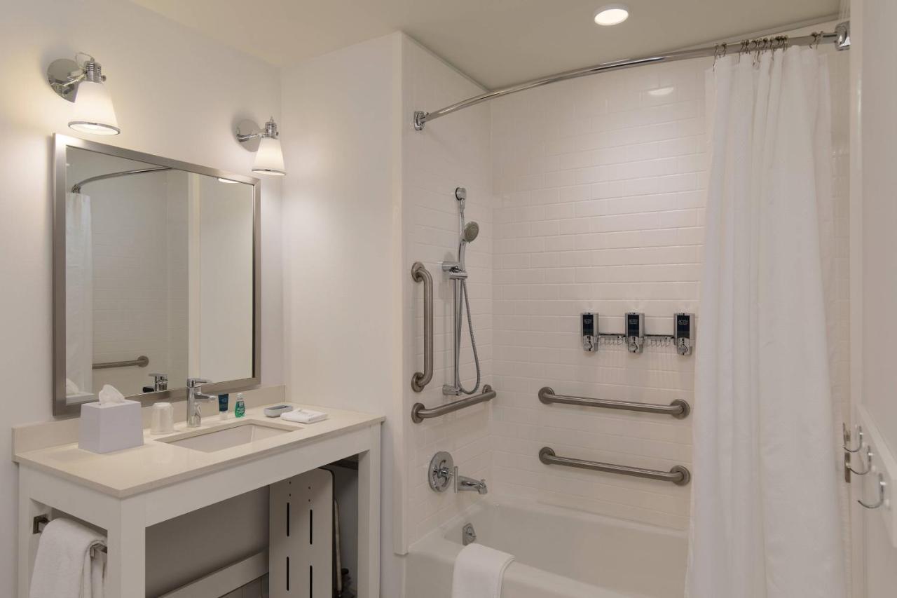 Four Points By Sheraton Seattle Airport South Des Moines Eksteriør bilde